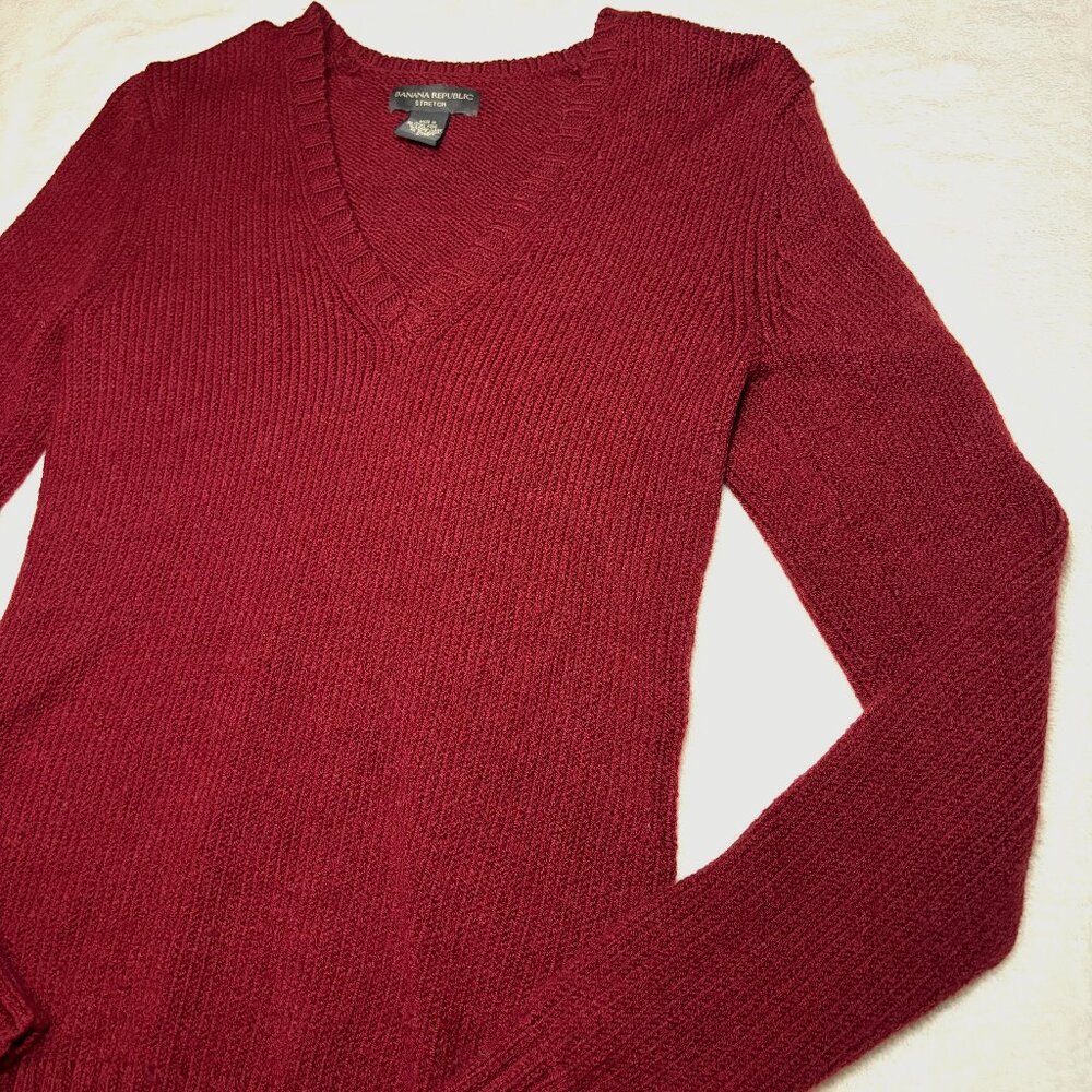Banana Republic Women's V-Neck Red Rust Wool Sweater Stretch Size Small Casual